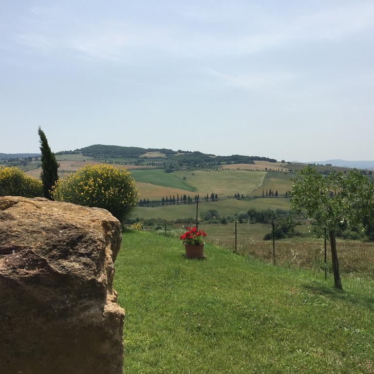 Villa Fonte all'Oppio con area piscina recintata Pienza Esterno foto