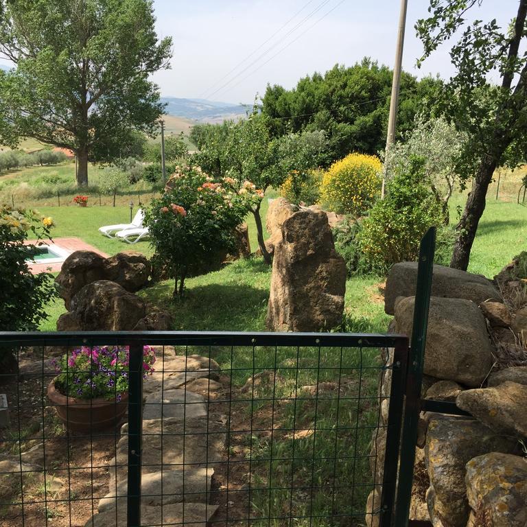 Villa Fonte all'Oppio con area piscina recintata Pienza Esterno foto