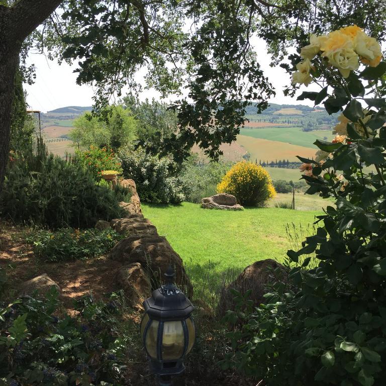 Villa Fonte all'Oppio con area piscina recintata Pienza Esterno foto