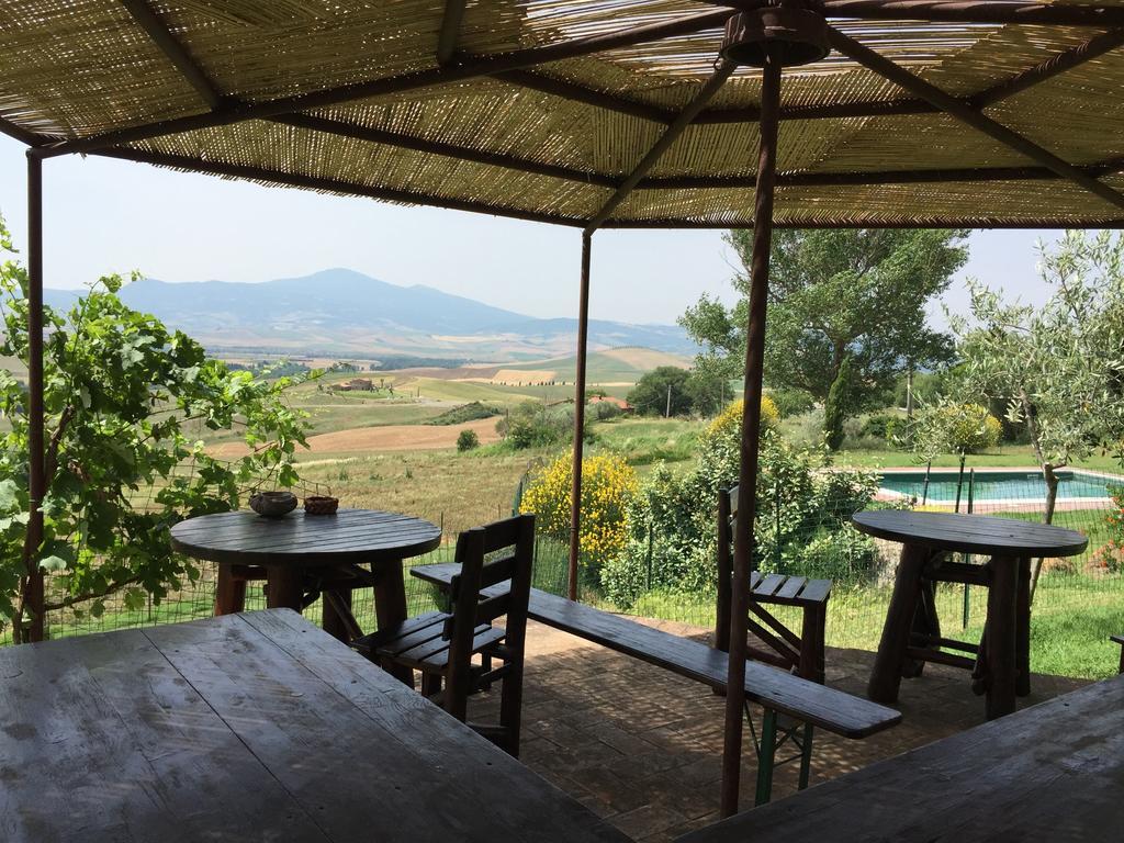 Villa Fonte all'Oppio con area piscina recintata Pienza Esterno foto
