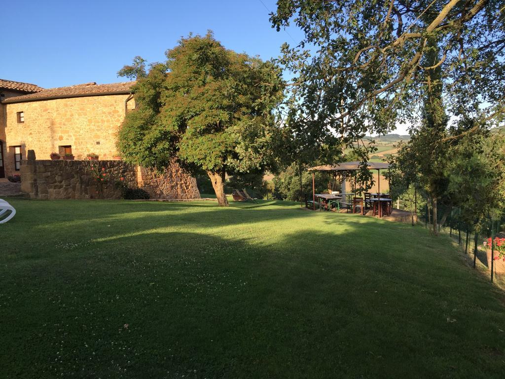 Villa Fonte all'Oppio con area piscina recintata Pienza Esterno foto